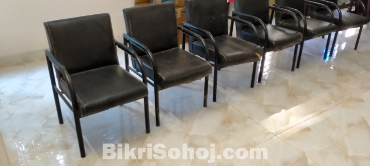 ১টা সেটে ৬টা চেয়ার